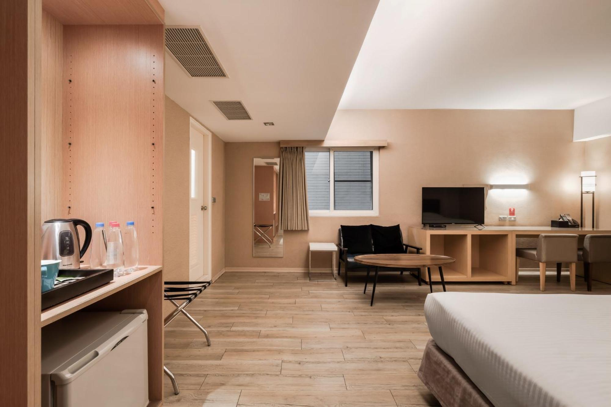 The Riverside Hotel Esthetics Kaohsiung Exterior foto