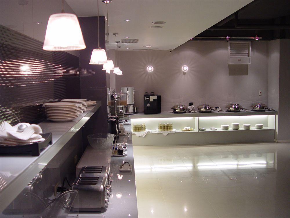 The Riverside Hotel Esthetics Kaohsiung Exterior foto